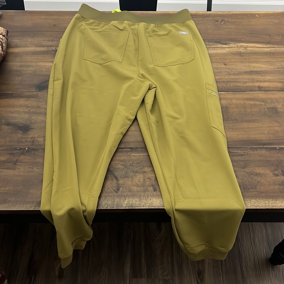 Women’s High Waisted Zamora Scrub Bottom Size L - Picture 3 of 3